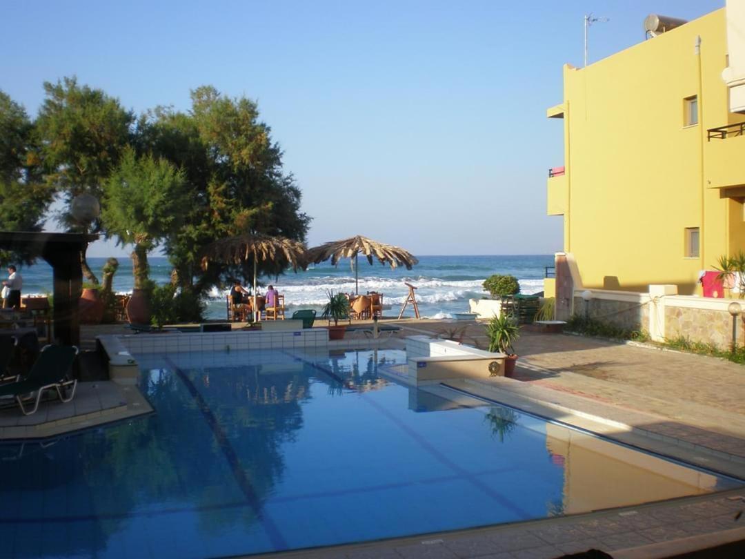 Kato Stalos Mare Buitenkant foto